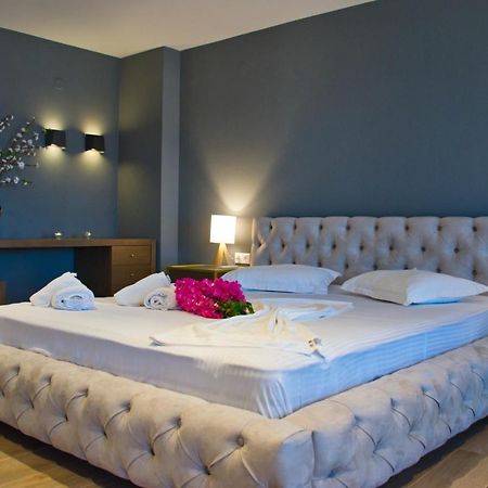 Hotel Viky Sarti Exteriör bild