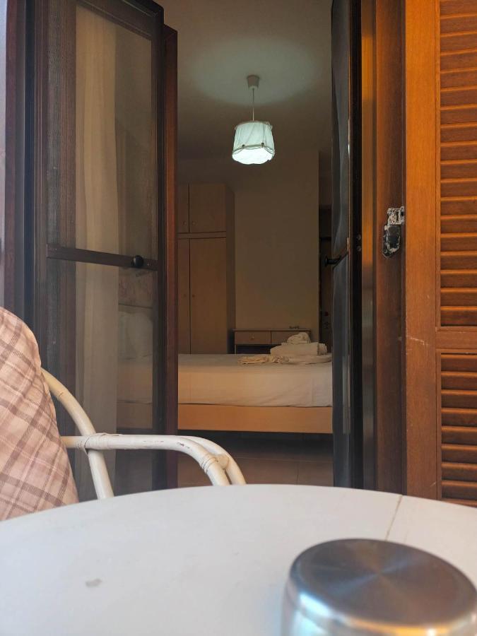 Hotel Viky Sarti Exteriör bild