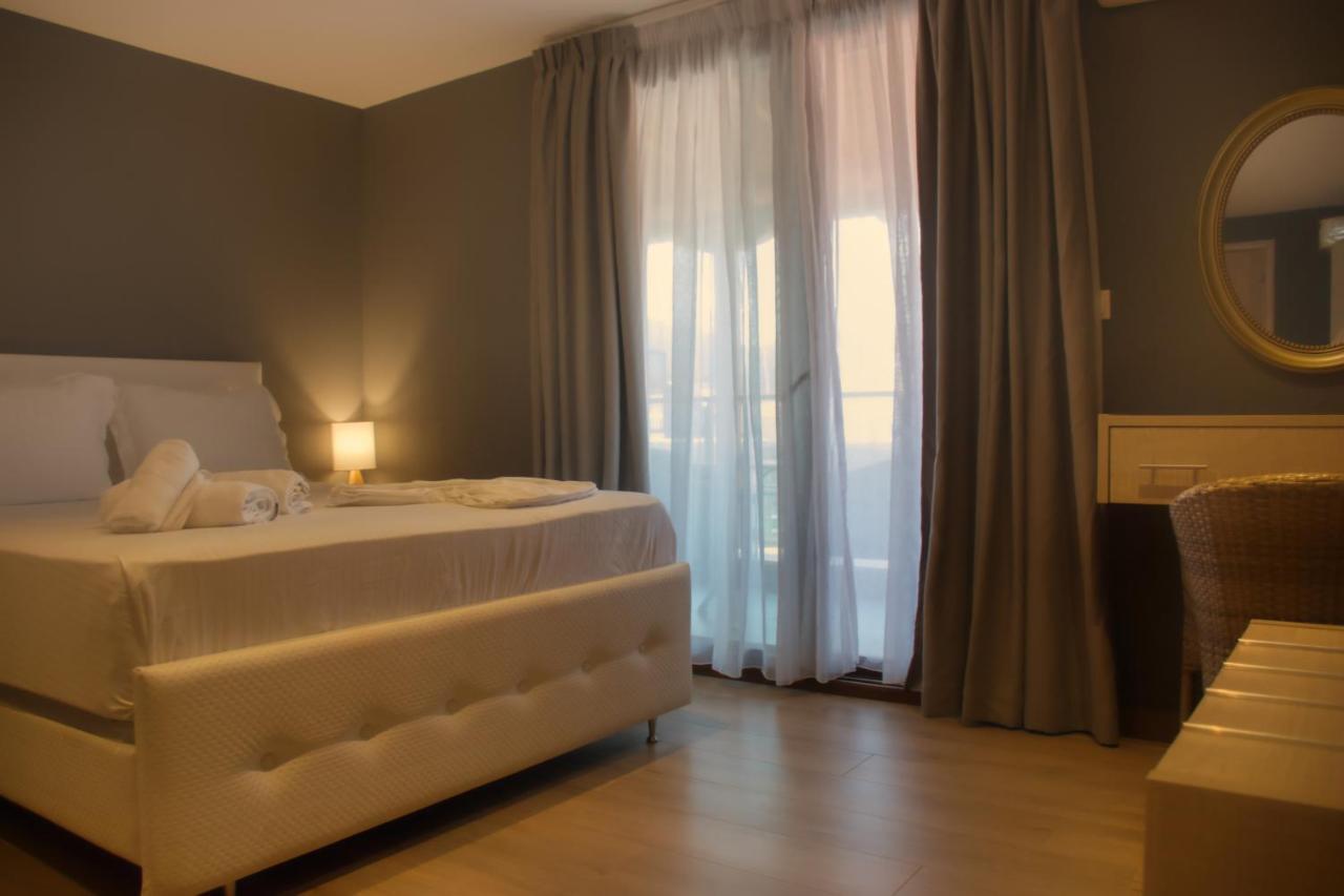 Hotel Viky Sarti Exteriör bild